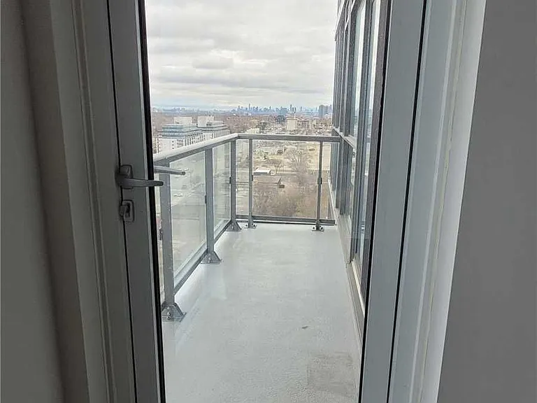 17 Zorra St #1202 — Photo 8