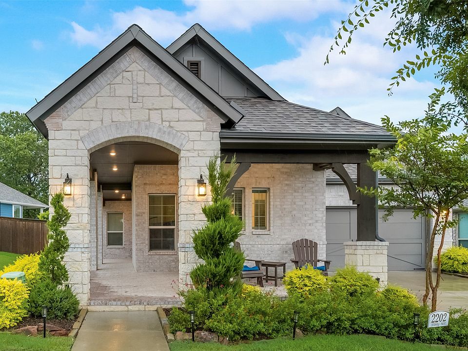 1st image of 2202 Hermosa Dr