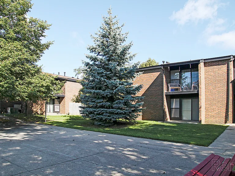 LaFonda Apartments — Photo 39