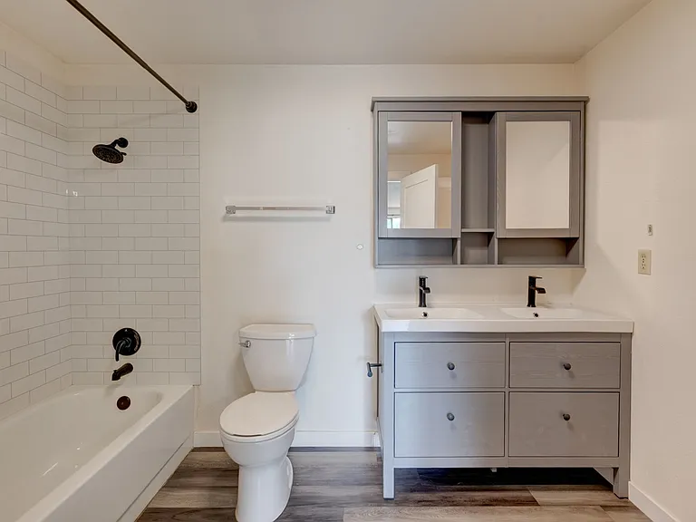 111 NW Columbia Dr #B3 — Photo 14