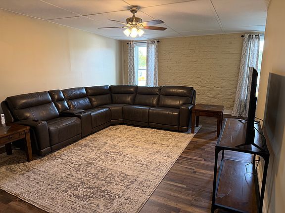 3rd image of 102 S Main St APT 2