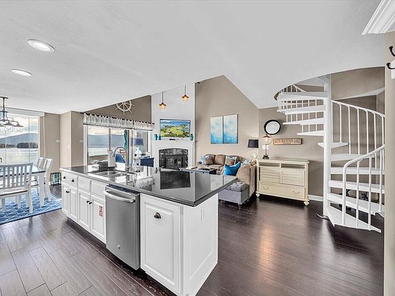 5th image of 70 Clubhouse Tower Cir #606