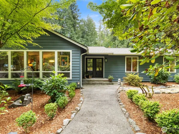 21337 Eagle Sky Place NE, Poulsbo, WA 98370