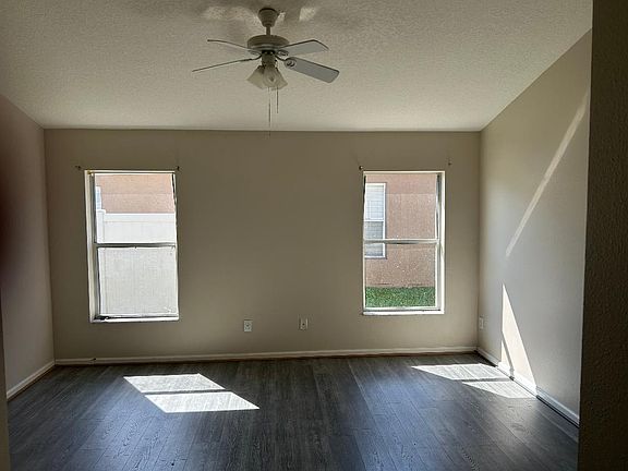 5th image of 10239 Hunters Haven Blvd