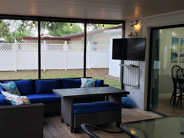 2472 Whitman St — Photo 19