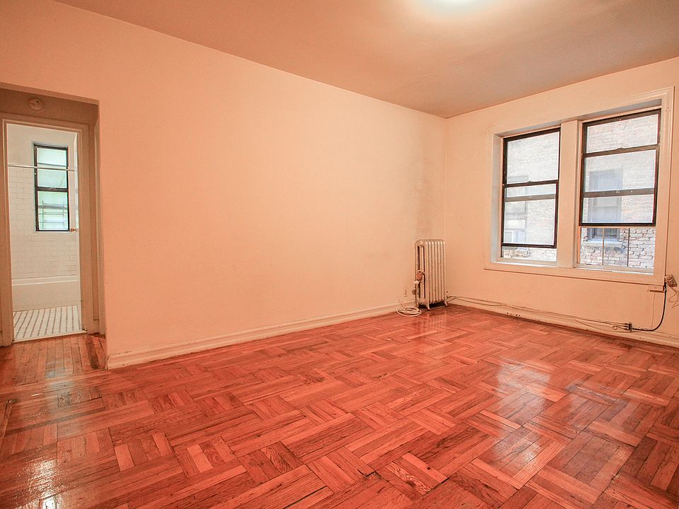 2nd image of 75 Ellwood St #B1