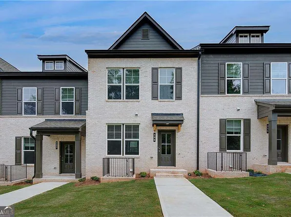 301 Daybreak Ln, Newnan, GA 30265