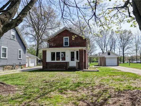 726 Market St NE, Navarre, OH 44662