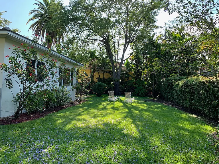 918 Ortega Ave — Photo 4