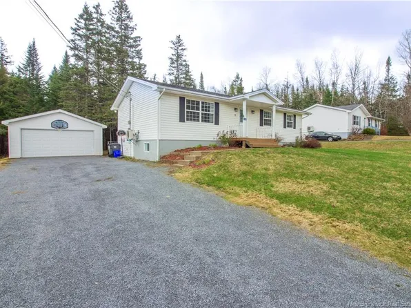 68 Donlea Dr, Hampton, NB E5N 5K3