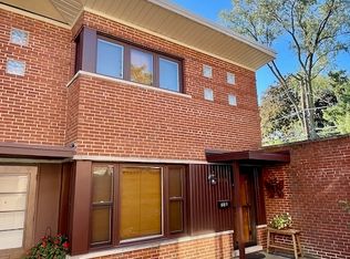 511 1/2 Ridge Rd, Wilmette, IL 60091