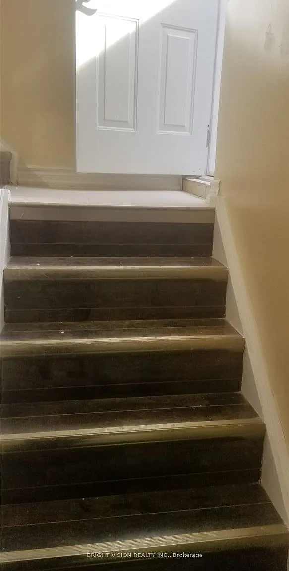 2 bed, $1,650 — Photo 3