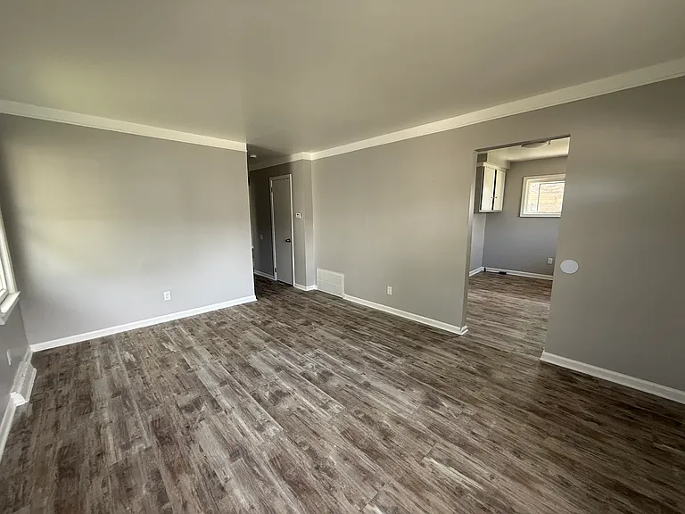 8251 Hudson Ave — Photo 5