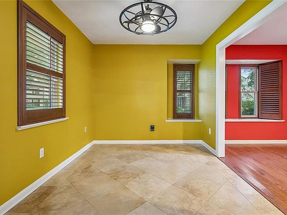 3rd image of 3611 Rue Colette