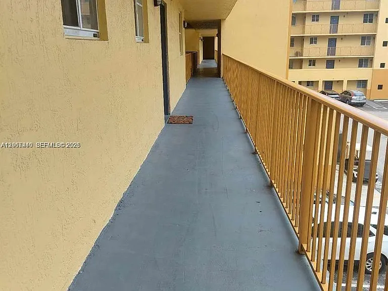 14931 SW 82nd Ln #18301 — Photo 2
