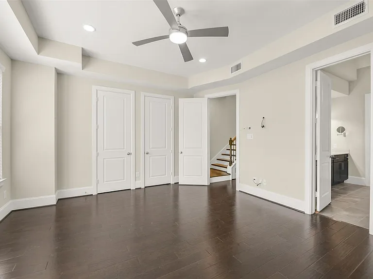734 N Shepherd Dr — Photo 24