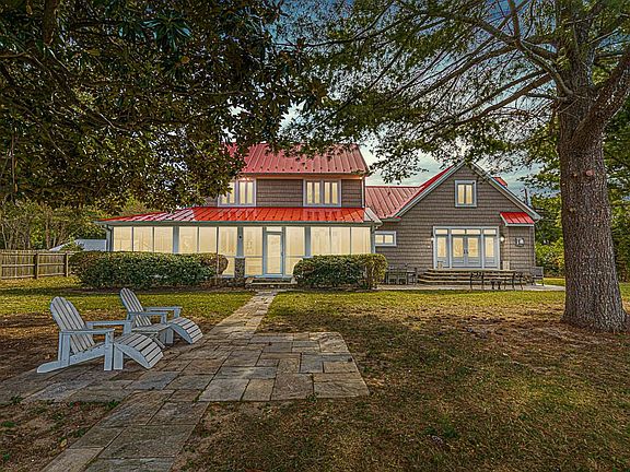 4th image of 3856 Grandview Dr