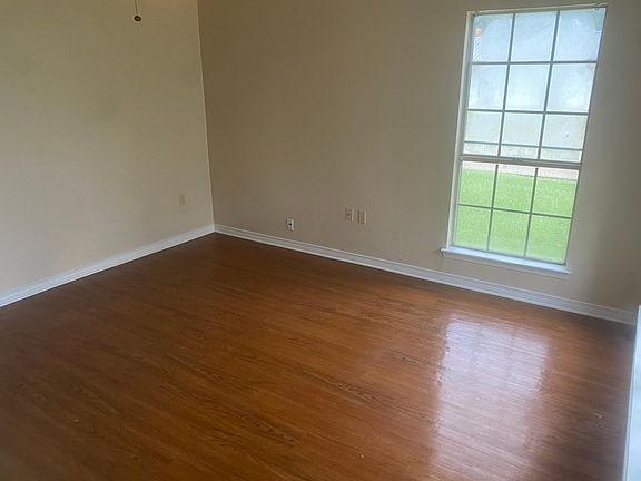 4th image of 10808 Weiner Creek Dr