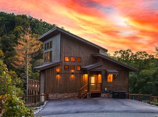 2139 Coopers Hawk Way, Sevierville, TN 37862