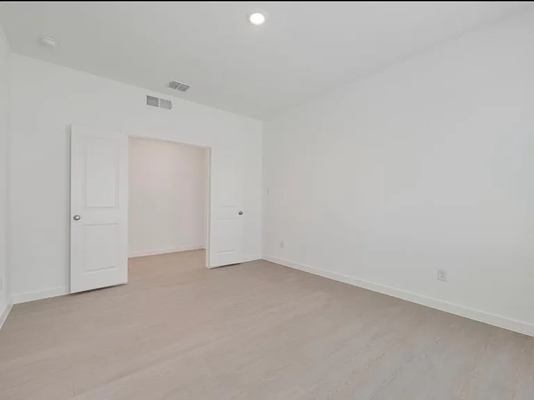 1316 Francesca Dr — Photo 9