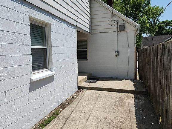 5th image of 1862 N Holmes Ave