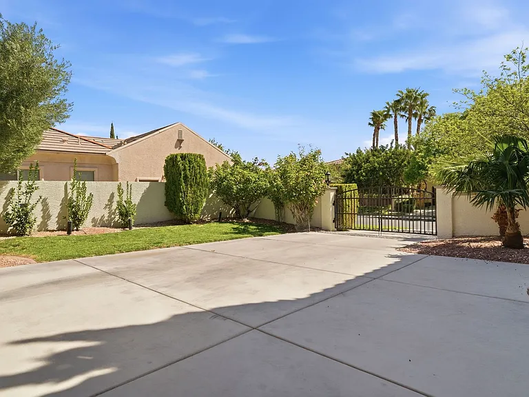 1409 Chambolle Ct — Photo 11