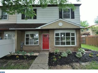 2233 Oxford Dr, Warrington, PA 18976