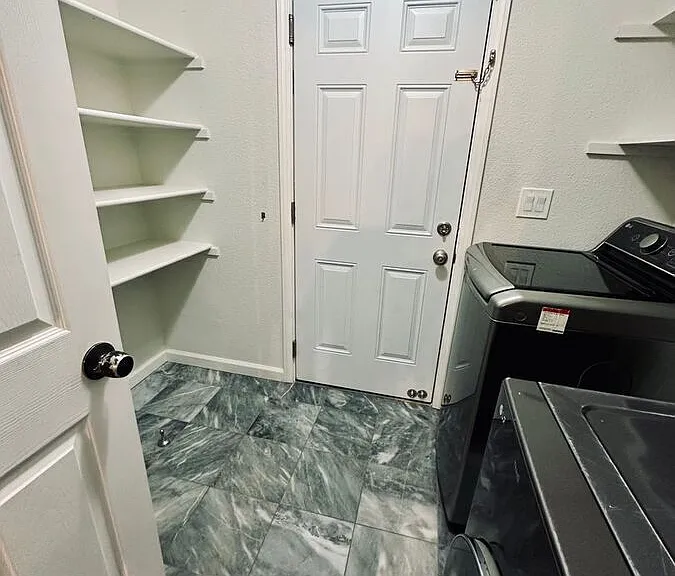 17252 Aquamarine Dr — Photo 28