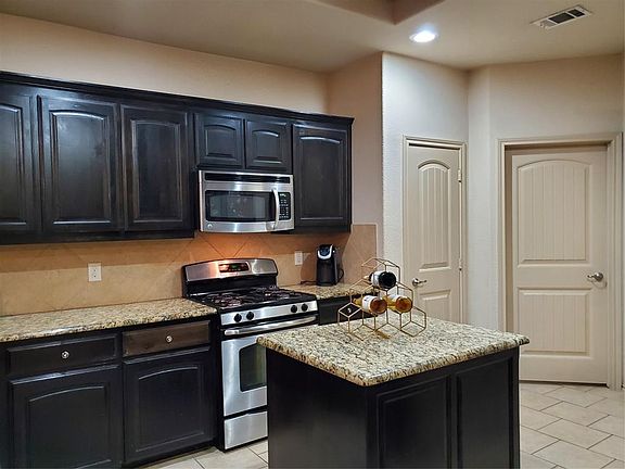 3rd image of 6665 Friendsway Dr