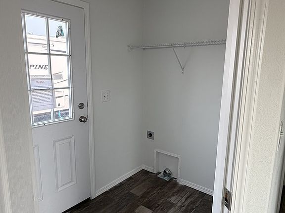 4th image of 1523 SE 162nd Ave Unit 32