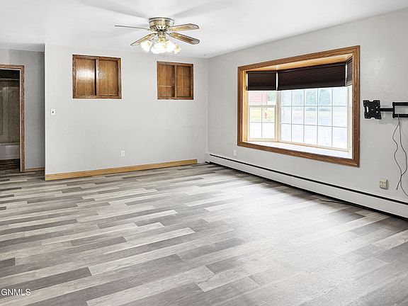 3rd image of 286 5th Ave S