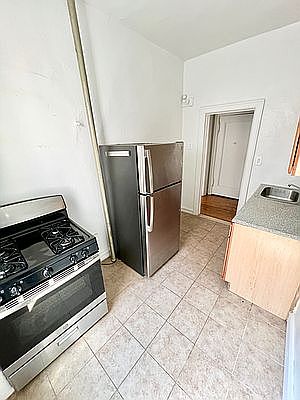 3rd image of 1281 Union St #A3