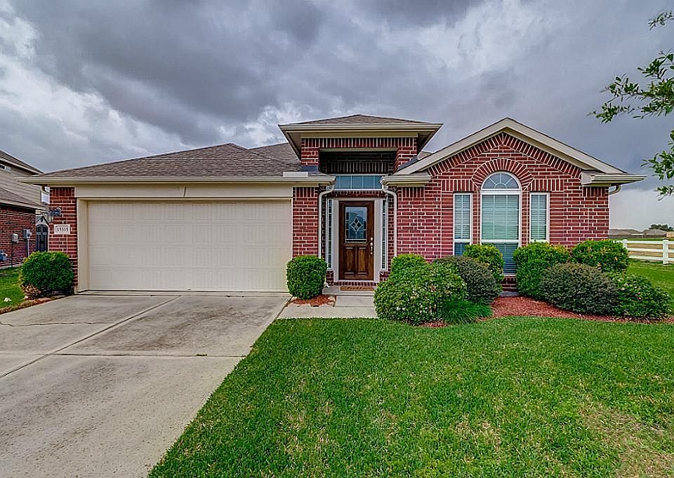 1st image of 15315 Paxton Landing Ln