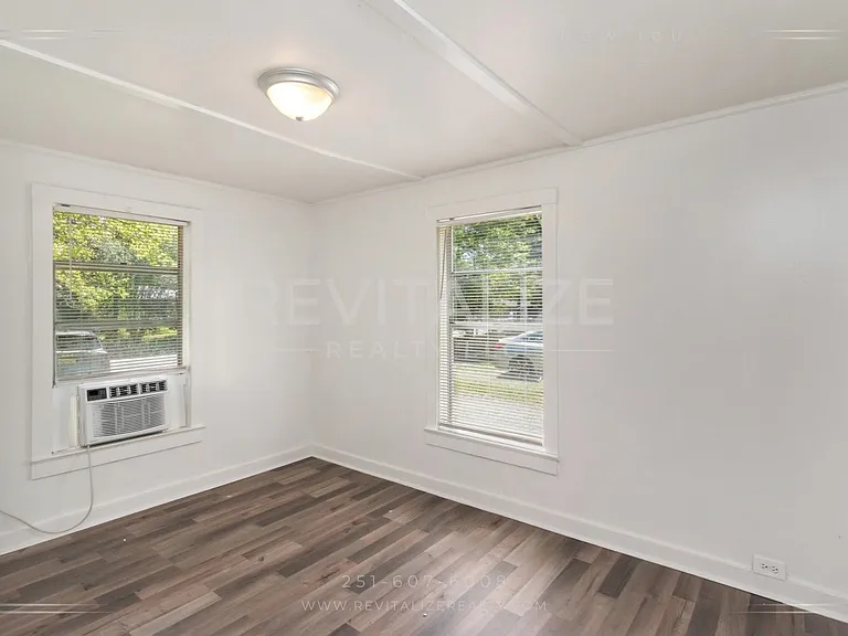 2314 Gill Rd — Photo 11