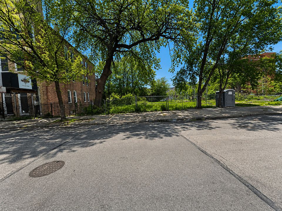 2nd image of 929 W Cullerton St
