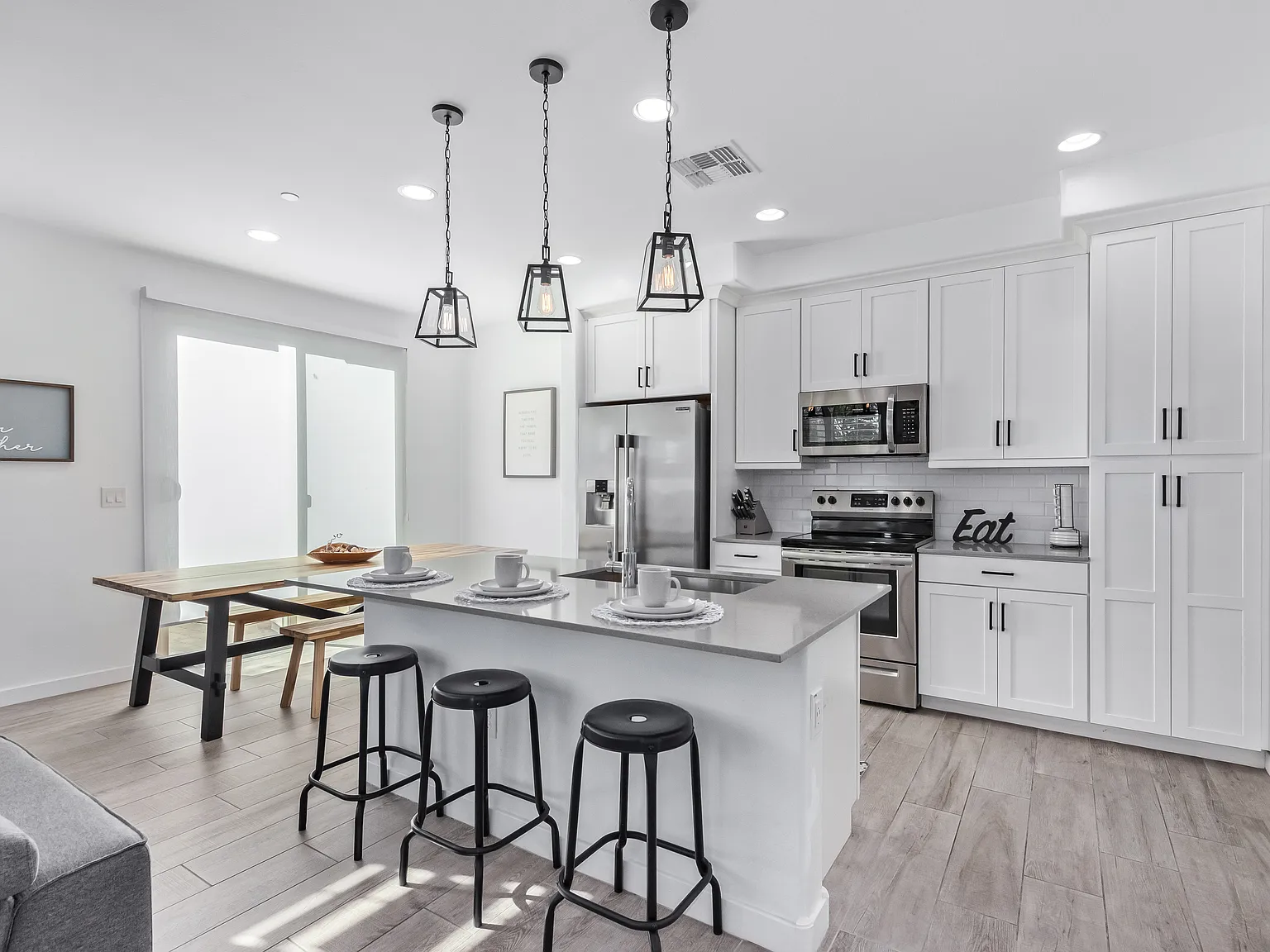4100 S Pinelake Way — Photo 1