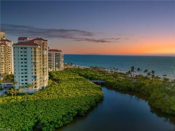 50 Seagate Dr 302B, Naples, FL 34103