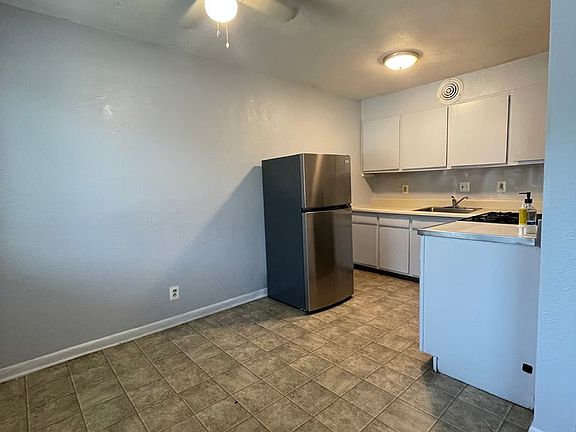 2nd image of 1315 Rolleston St #1323B