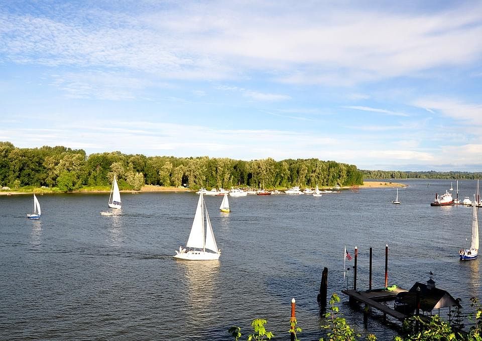 Watch all the River Action from your top floor home