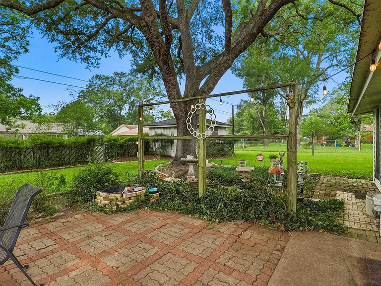 1335 Kathy Ave — Photo 41