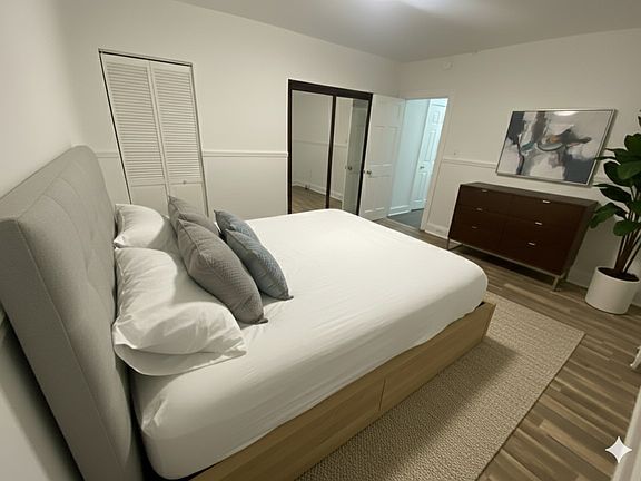 4th image of 1820 Clydesdale Pl NW #6