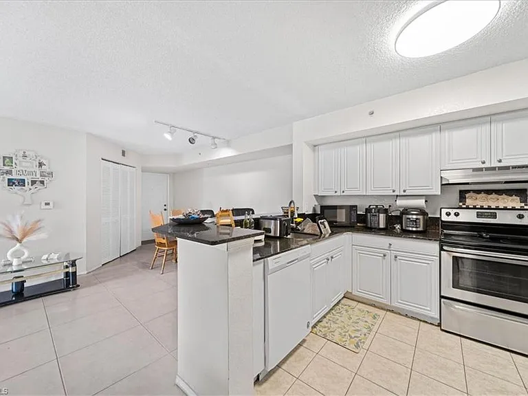 8235 Ibis Club Dr #309 — Photo 7