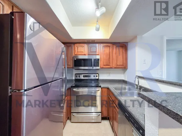 3601 W Tierra Buena Ln Unit 240, Phoenix, AZ 85053