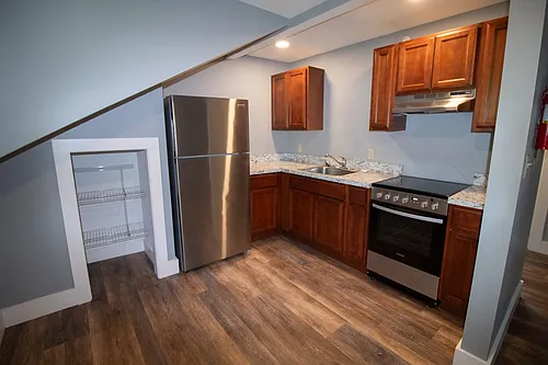 219 Pleasant St Photo 1