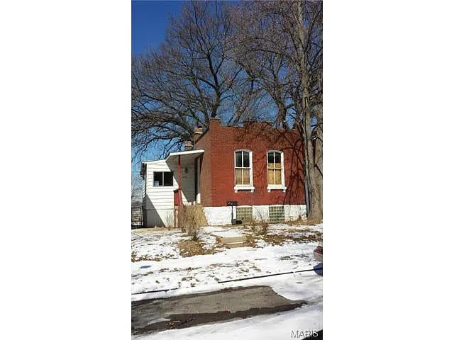4647 Varrelmann Ave photo 1