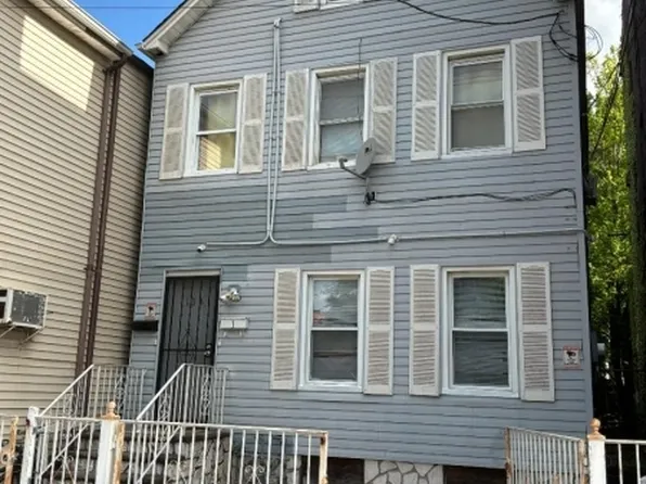 1041 Magnolia Ave, Elizabeth City, NJ 07201