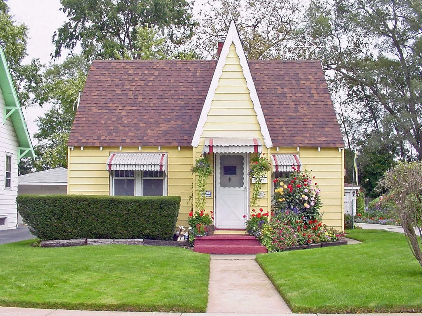 15035 Riverside Dr photo 1