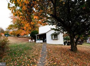 2377 Paris Ave, Trevose, PA