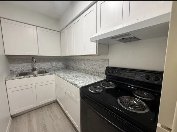 8532 Channelview Cir, Tampa, FL 33614