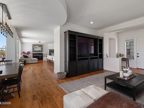 3rd image of 3395 Forest View Ln